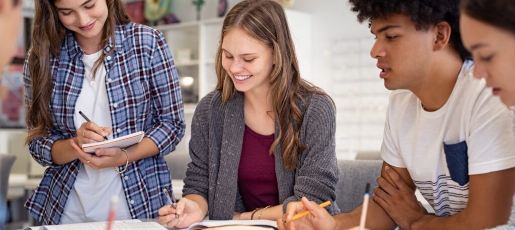 Students writing a cold email to professors