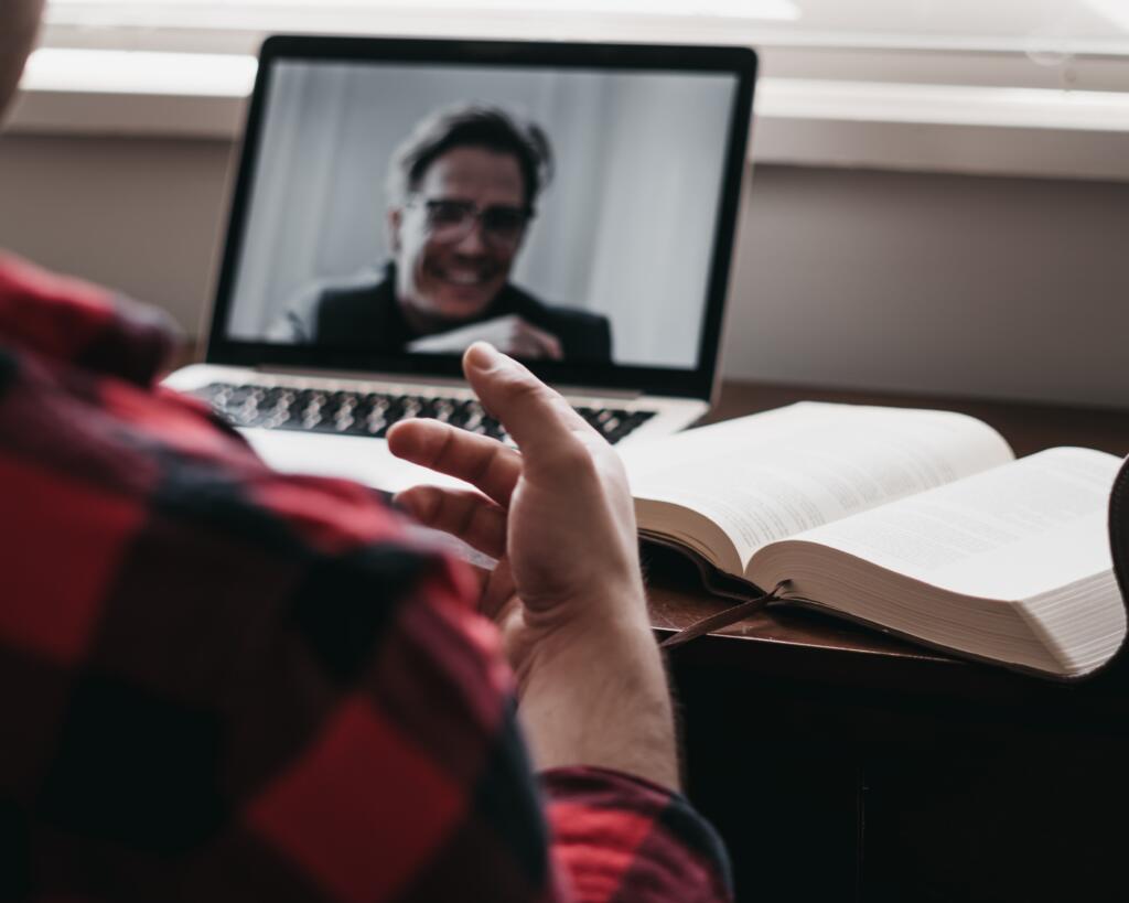 The image shows a lecturer making online learning fun 