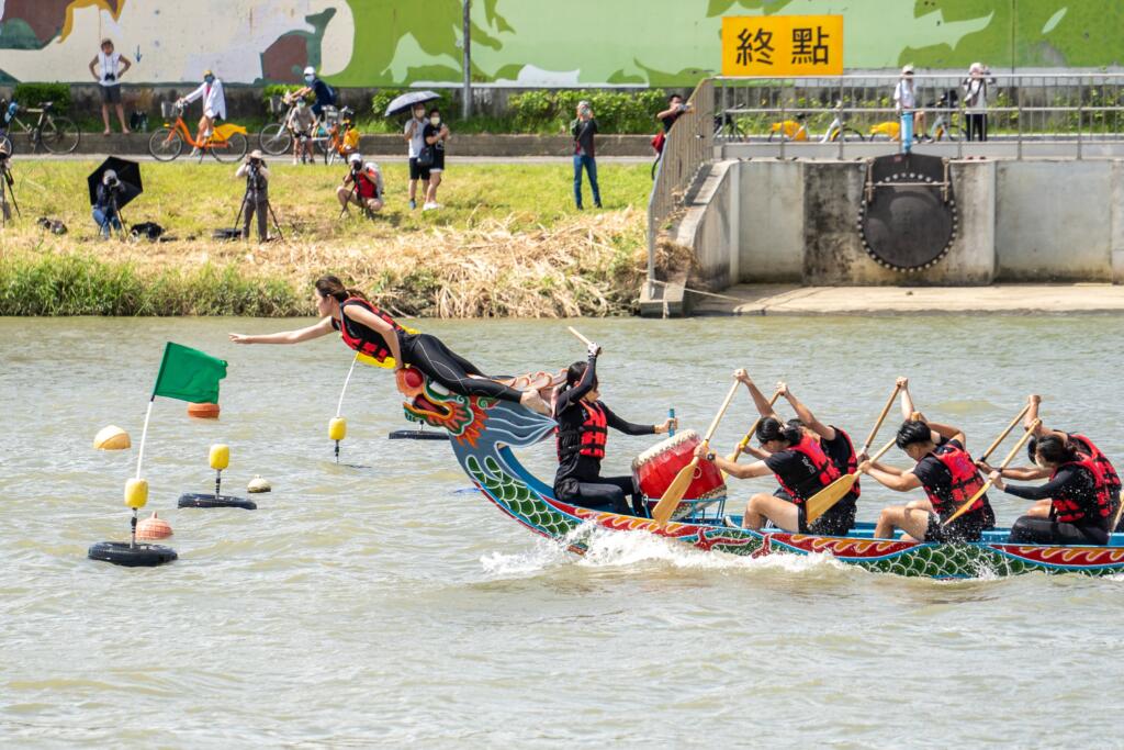Dragon boat festival is one of the major festivals in China 